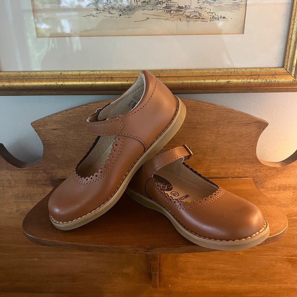 Footmates Allie (Chestnut) Mary Janes SZ 10